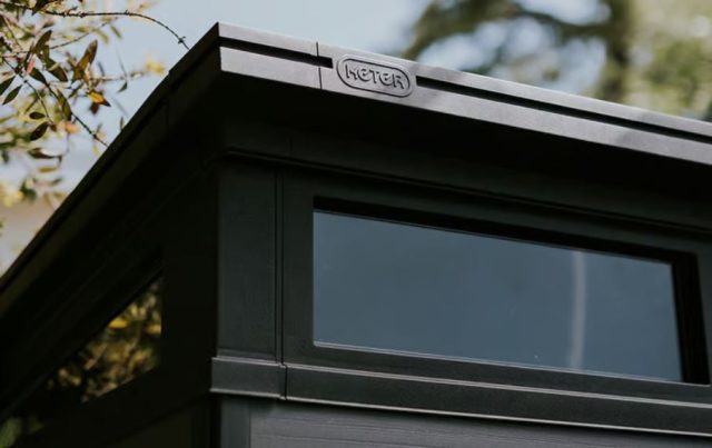 Садовый сарай Keter Cortina 11х7" (размеры 342 х 216 см) — изображение 8